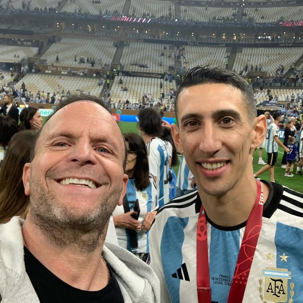 Quique Felman junto a "Fideo" Di María