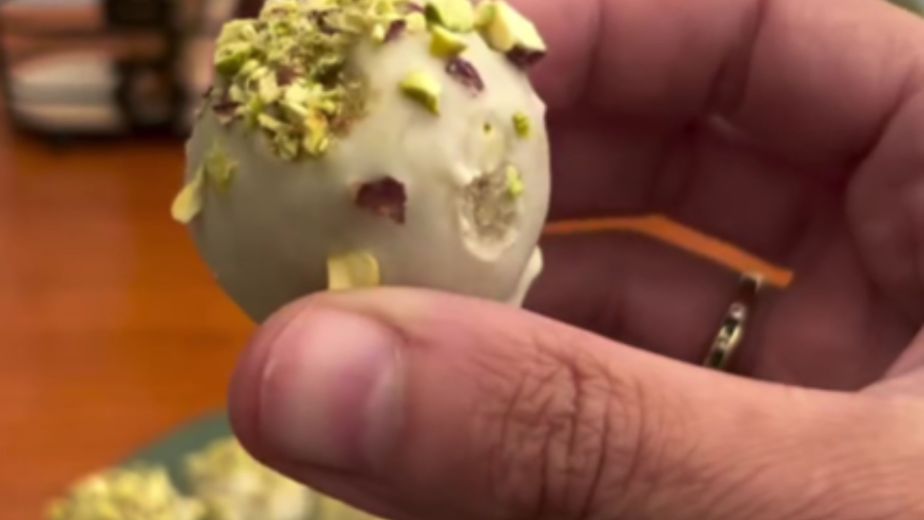 Cómo hacer unas deliciosas trufas de pistacho con solo 6 ingredientes: la receta ideal para el postre del fin de semana