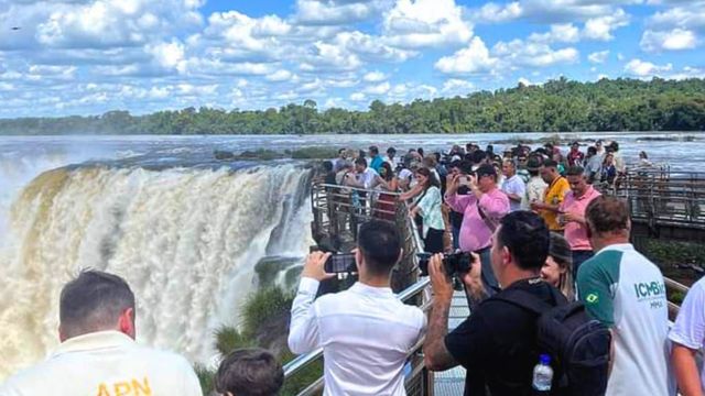 Puerto Iguazú proyecta 90% de ocupación para Carnaval y fortalece la conectividad aérea con Perú.