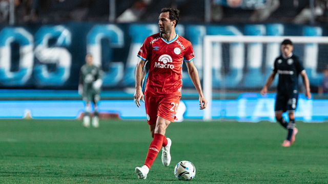 La magia de Franco Vázquez, también con gol para la apertura del marcador de Belgrano en Mendoza.