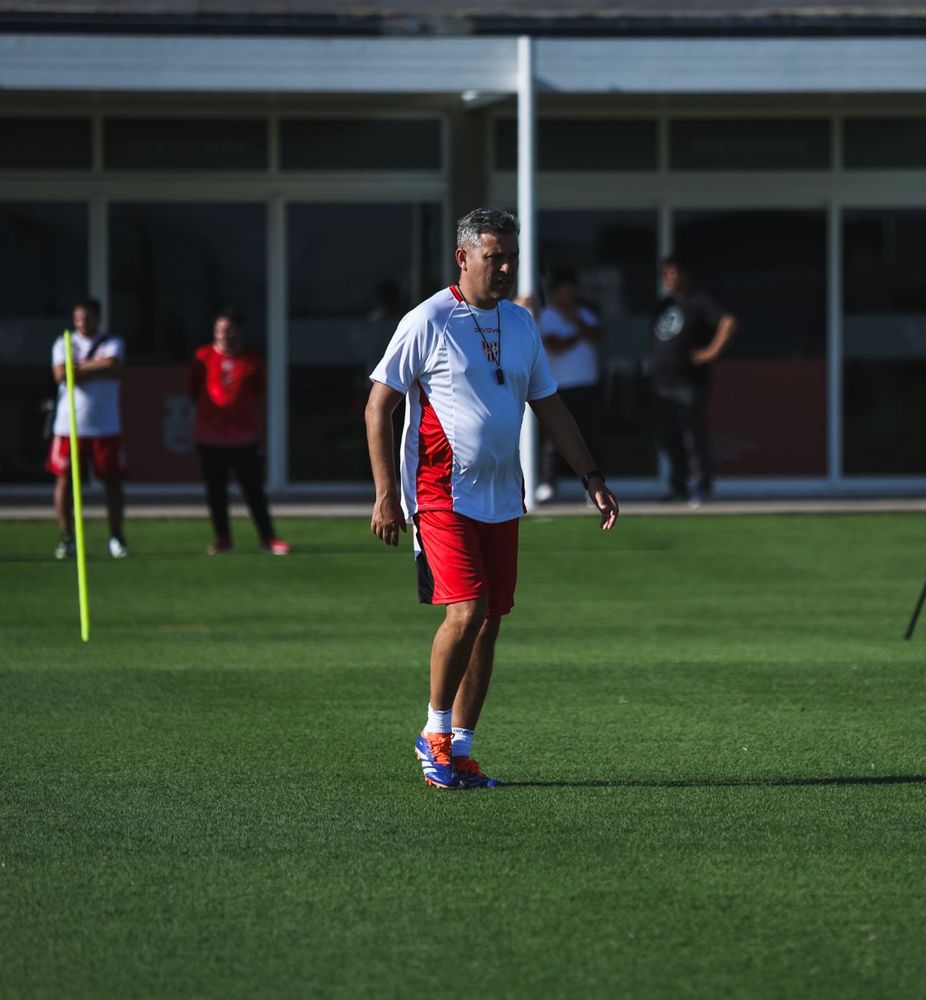Diego Flores.