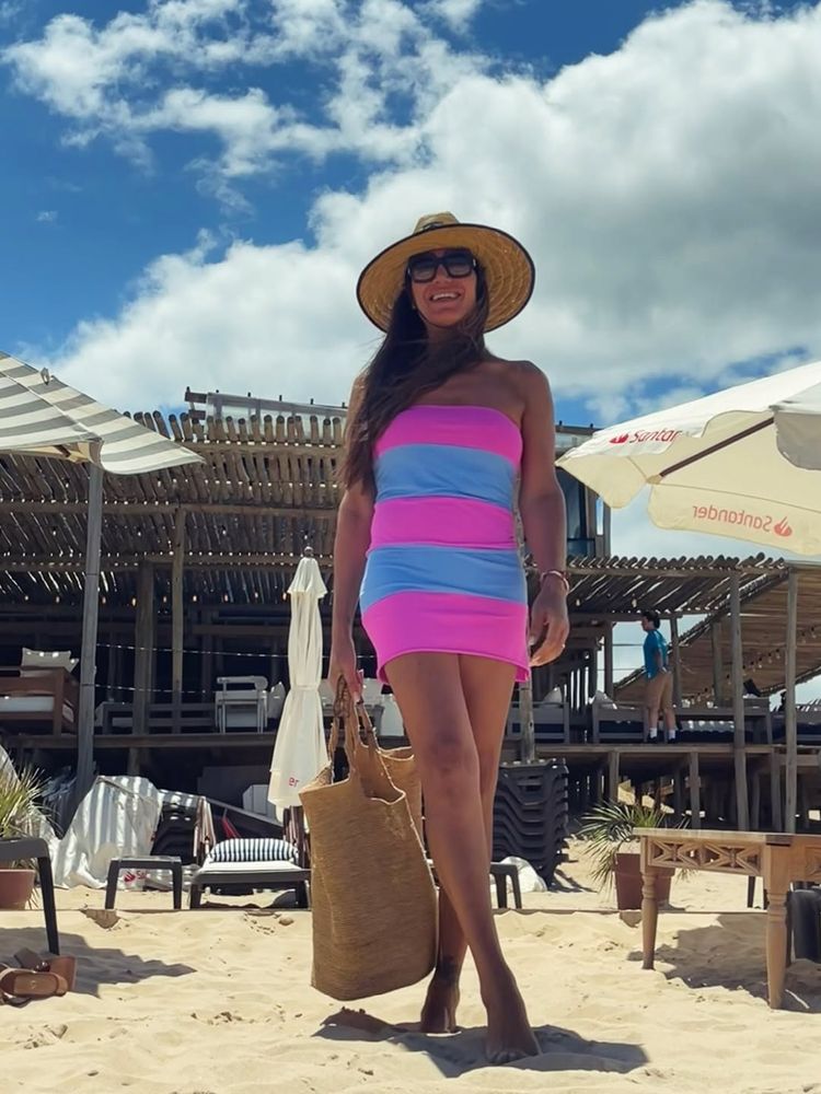 Flor de la V apostó por los colores del verano, los combinó con el accesorio tendencia y dio cátedra de estilo
