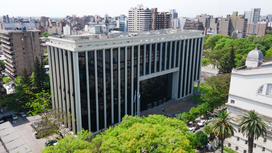 Hay 46 candidatos a Defensor del Pueblo