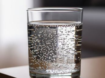 Este es el lugar donde hay que colocar un vaso con agua para que absorba las malas energías, según el Feng Shui