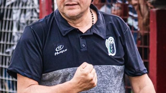 Adrian Uslengui 