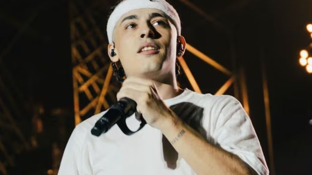 El cantante sorprendió al público con una polémica frase.