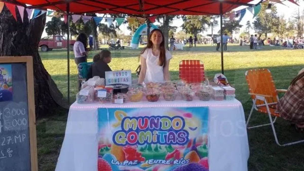 La Paz: adolescente vende gomitas para financiar su fiesta de 15 años en 2027