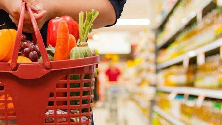 Los alimentos y el costo de vida total subieron 2,3% en un mes, el mayor salto desde el otoño. En un año, la canasta alimentaria se encareció casi un 40%.