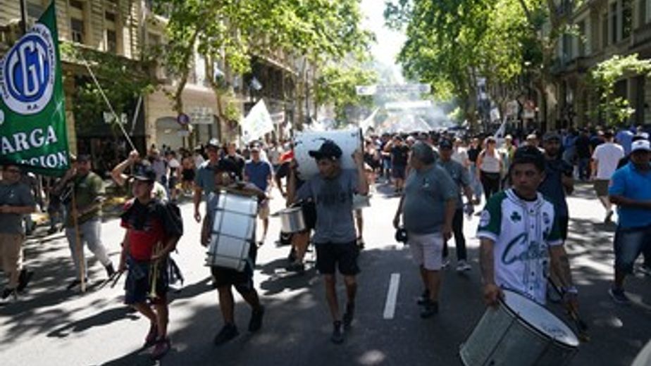 Paro general del 19 de febrero: el sector que podría perder el presentismo y sufrir descuentos salariales