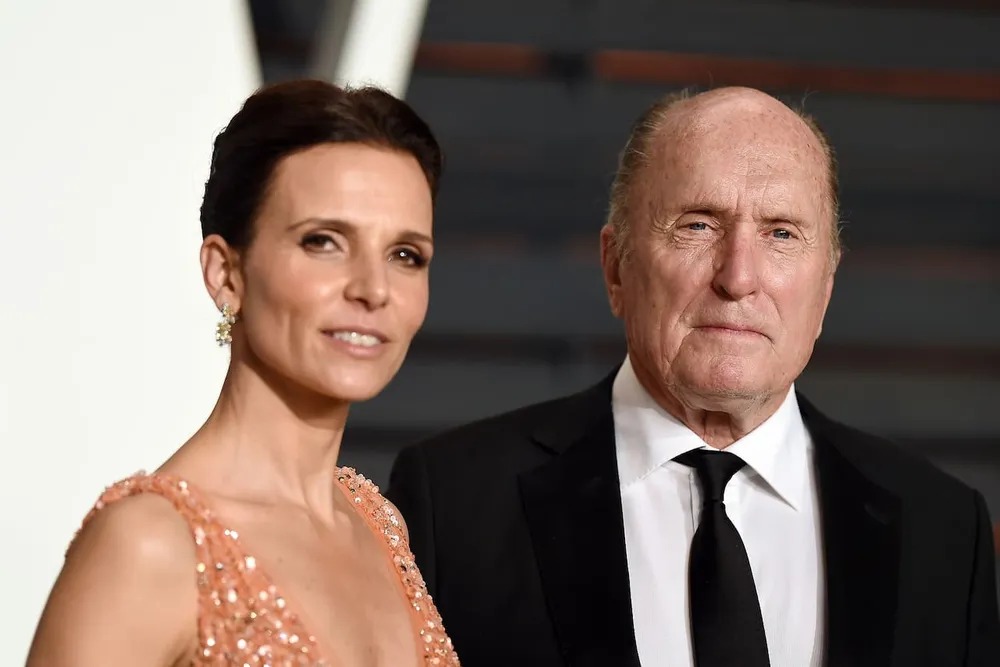 Robert Duvall junto a la argentina Luciana Duvall.