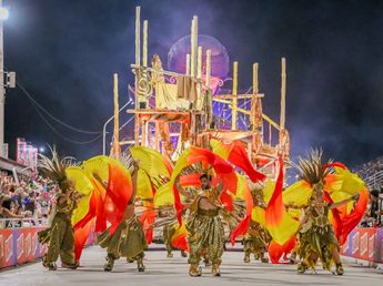 Gualeguaychú volvió a brillar en Carnaval con ocupación plena y fuerte proyección internacional
