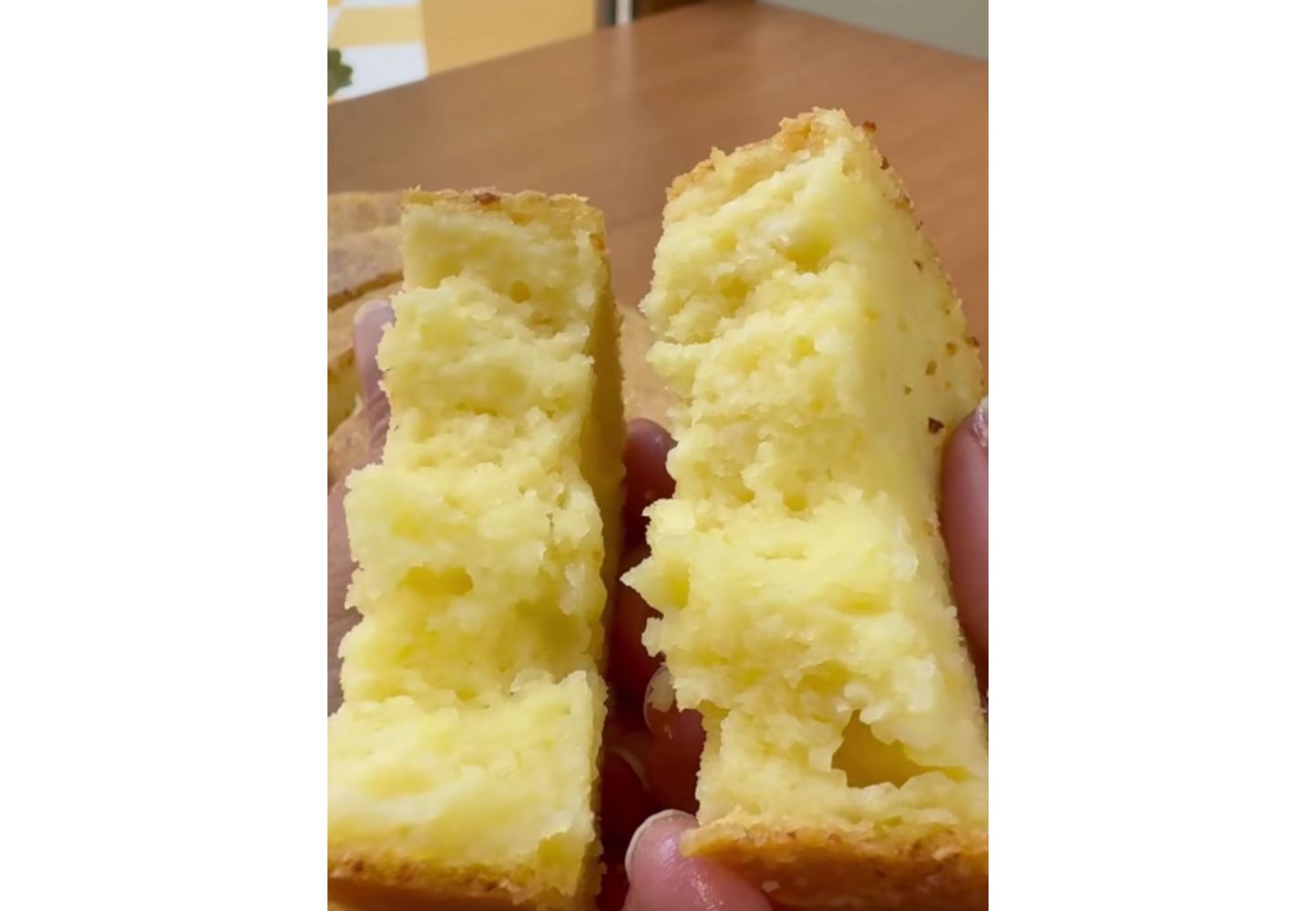 Así queda el budín por dentro.