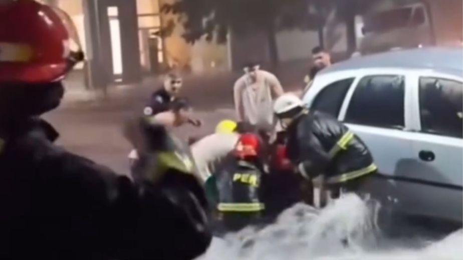 Temporal en Paraná: rescataron a una mujer arrastrada por la correntada en pleno centro