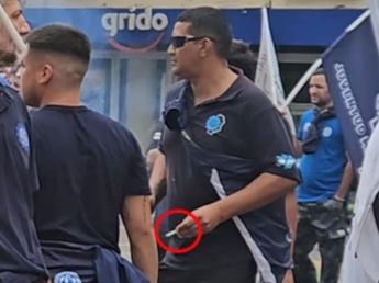 Lanzaron una bomba de estruendo a un auto en la marcha contra la reforma laboral en Córdoba