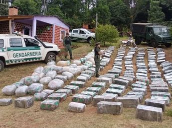 Golpe al narcotráfico en Dos de Mayo: incautan más de 4 toneladas de marihuana y detienen a dos personas