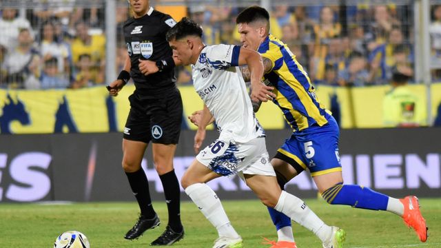 Talleres pegó primero en Rosario, con gol del reaparecido Ronaldo Martínez.