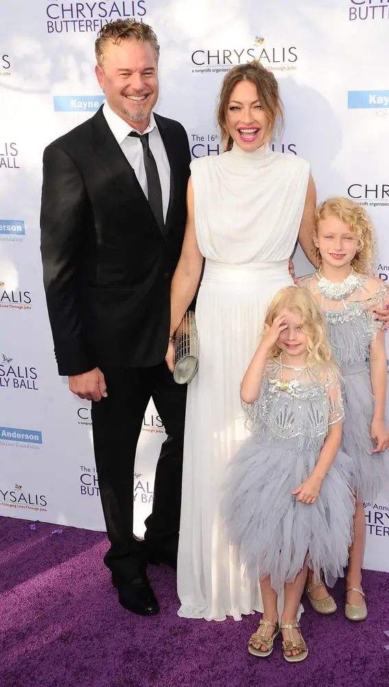 Eric Dane y Rebecca Gayheart junto a las hijas que tienen en común.