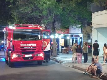 Se incendió un restaurante en el centro de Córdoba y evacuaron a 50 personas