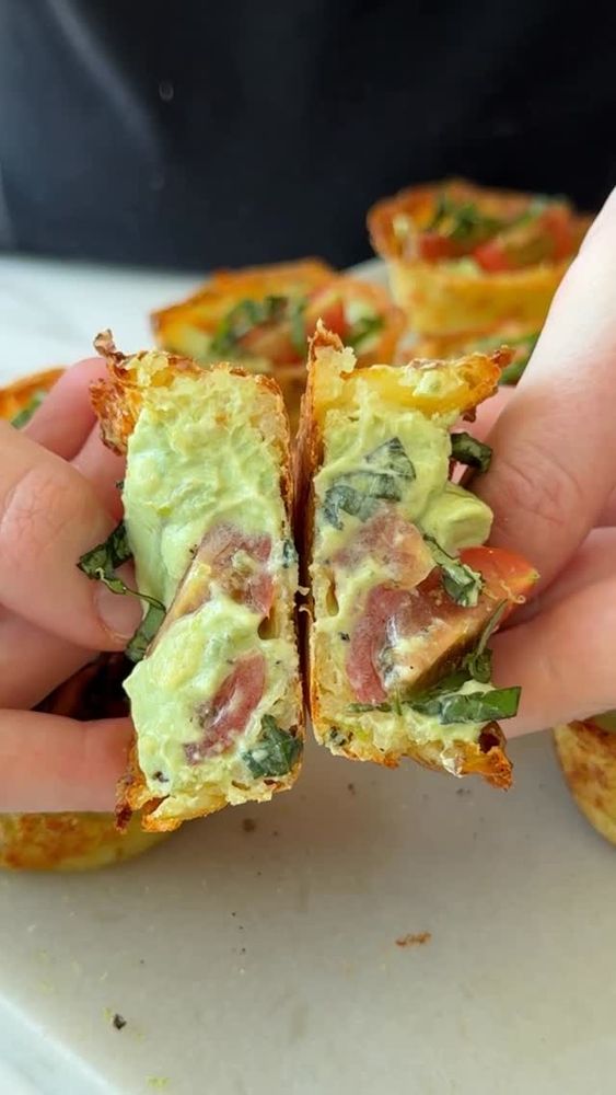 Así quedan por dentro las mini tartas saladas.