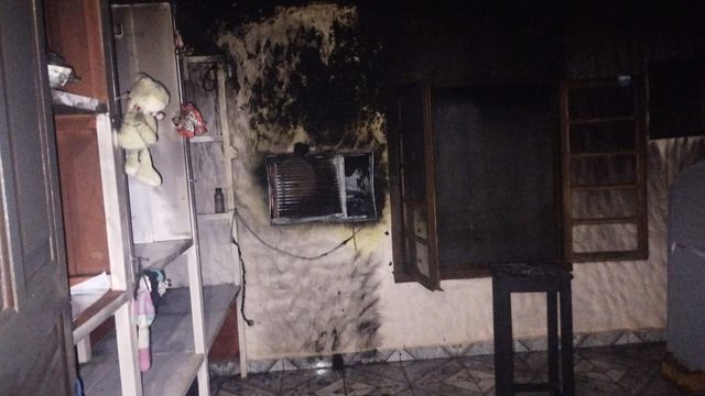 Principio de incendio en una vivienda fue controlado en Puerto Rico.