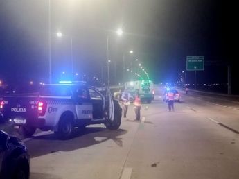 Tragedia en la Circunvalación de Córdoba: murió atropellado al intentar cruzar la calzada
