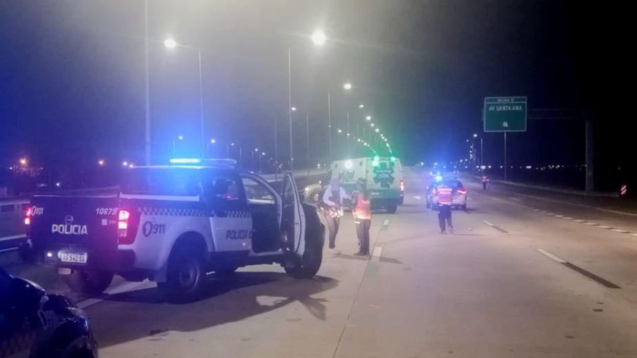Tragedia en la Circunvalación de Córdoba: murió atropellado al intentar cruzar la calzada