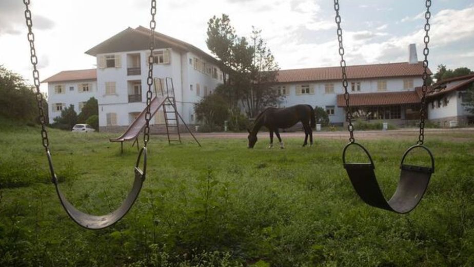 El Gobierno desafectó los hoteles de Embalse: qué pasará con el histórico complejo de Córdoba