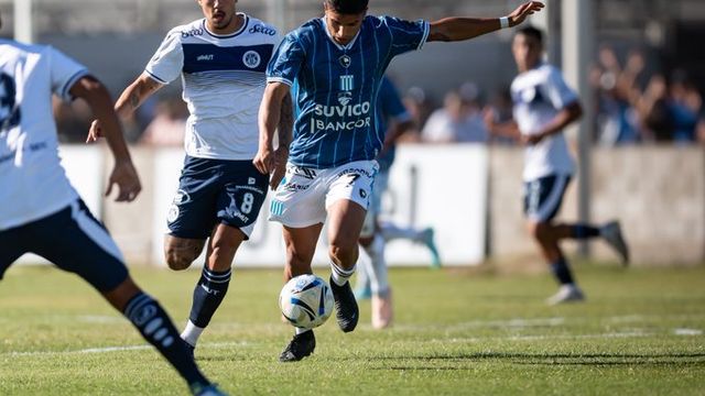 Racing de Nueva Italia se trae una abultada derrota de su visita a Acasuso.