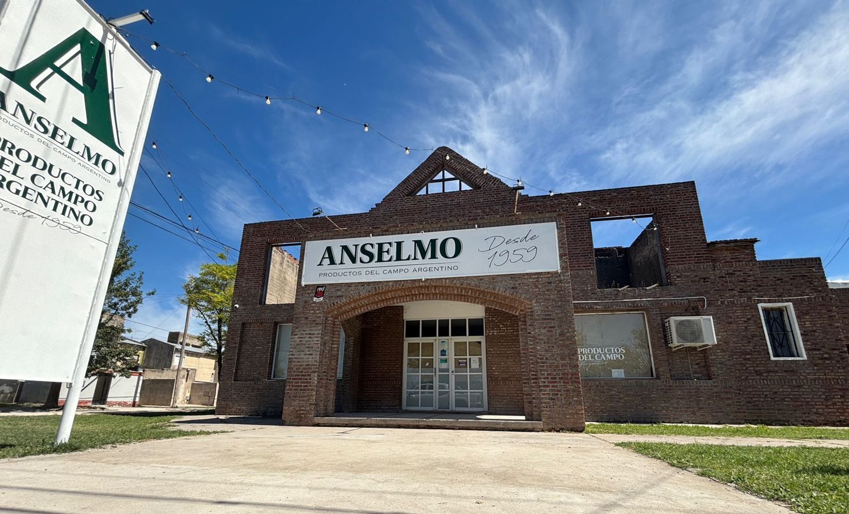 Frigorífico Anselmo, nuevo punto de venta en Almafuerte y Velez Sarsfield