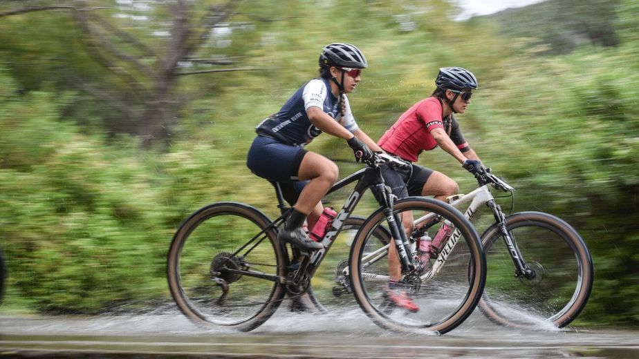 Los mejores caminos para hacer mountain bike en Punilla: pedalear entre sierras, ríos y paisajes imperdibles