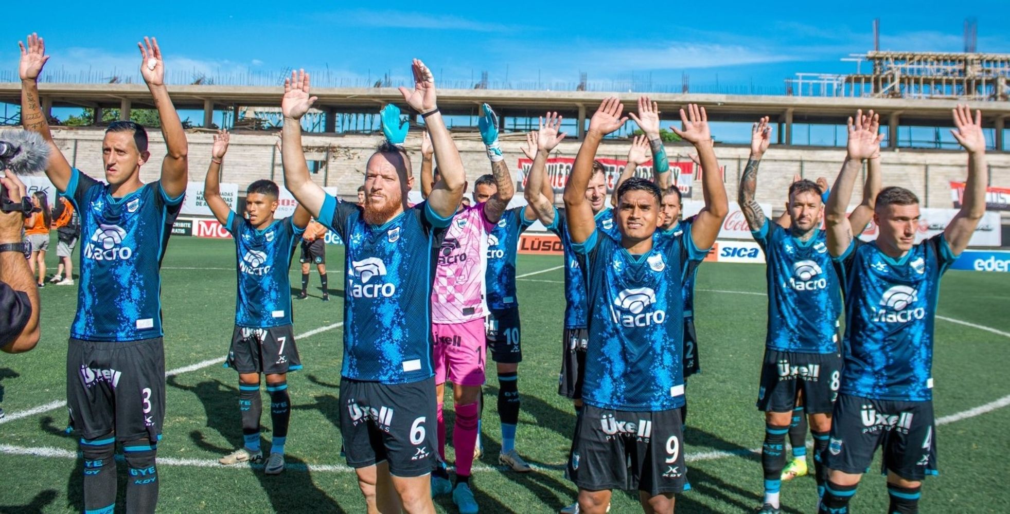 Todo lo contrario a festejo en San Martín: Gimnasia y Esgrima de Jujuy cayó duramente 3 a 1 contra Chacarita Juniors por la segunda fecha de la Primera Nacional.