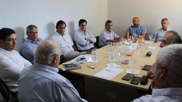 Planifican la zafra azucarera 2026