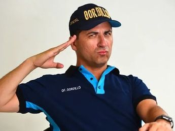 El Oficial Gordillo y el fútbol de Córdoba: de qué equipo tiene más camisetas y cuál le gustó más
