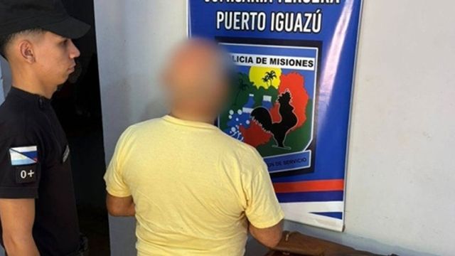 Puerto Iguazú: un hombre de 80 años mató al perro de su vecino de un disparo.