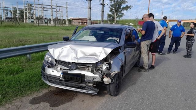 Accidente sobre ruta 19 en Arroyito con daños materiales para los 2 vehículos