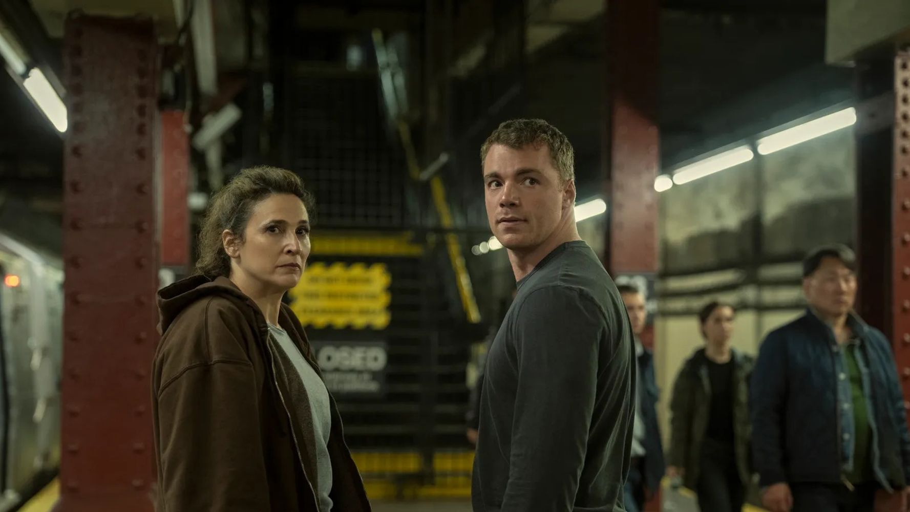 La serie sugerida tiene 3 temporadas en total y es de origen estadounidense.