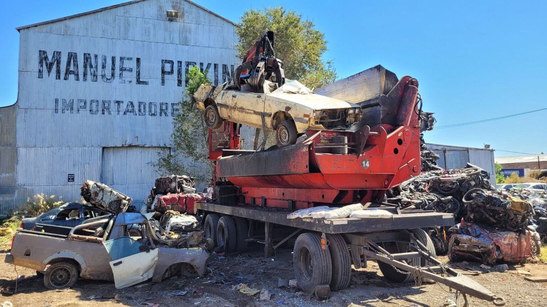 Compactación de vehículos en Bahía Blanca.