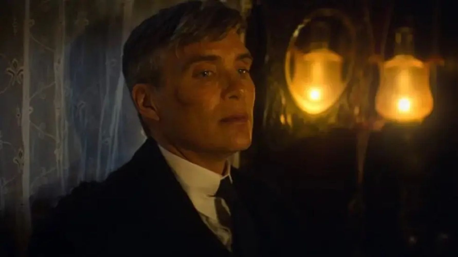 Cillian Murphy como Tommy Shelby en la película de Peaky Blinders.

