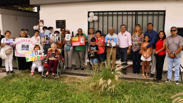 Homenaje a la primera comisión Pro Templo del barrio Santa Rosa (S.S. de Jujuy)