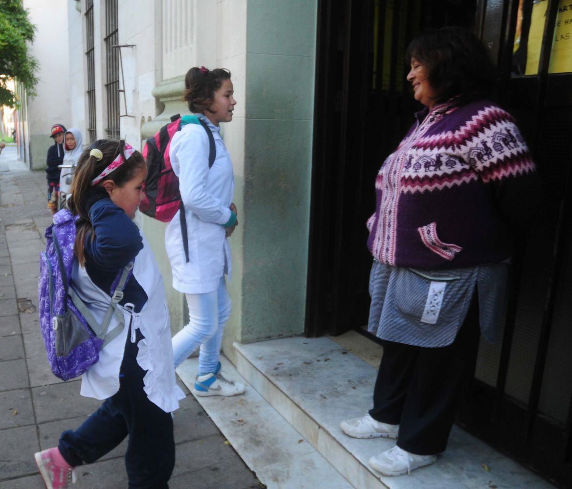 El peso de la mochila escolar no debería superar el 15% del peso corporal.