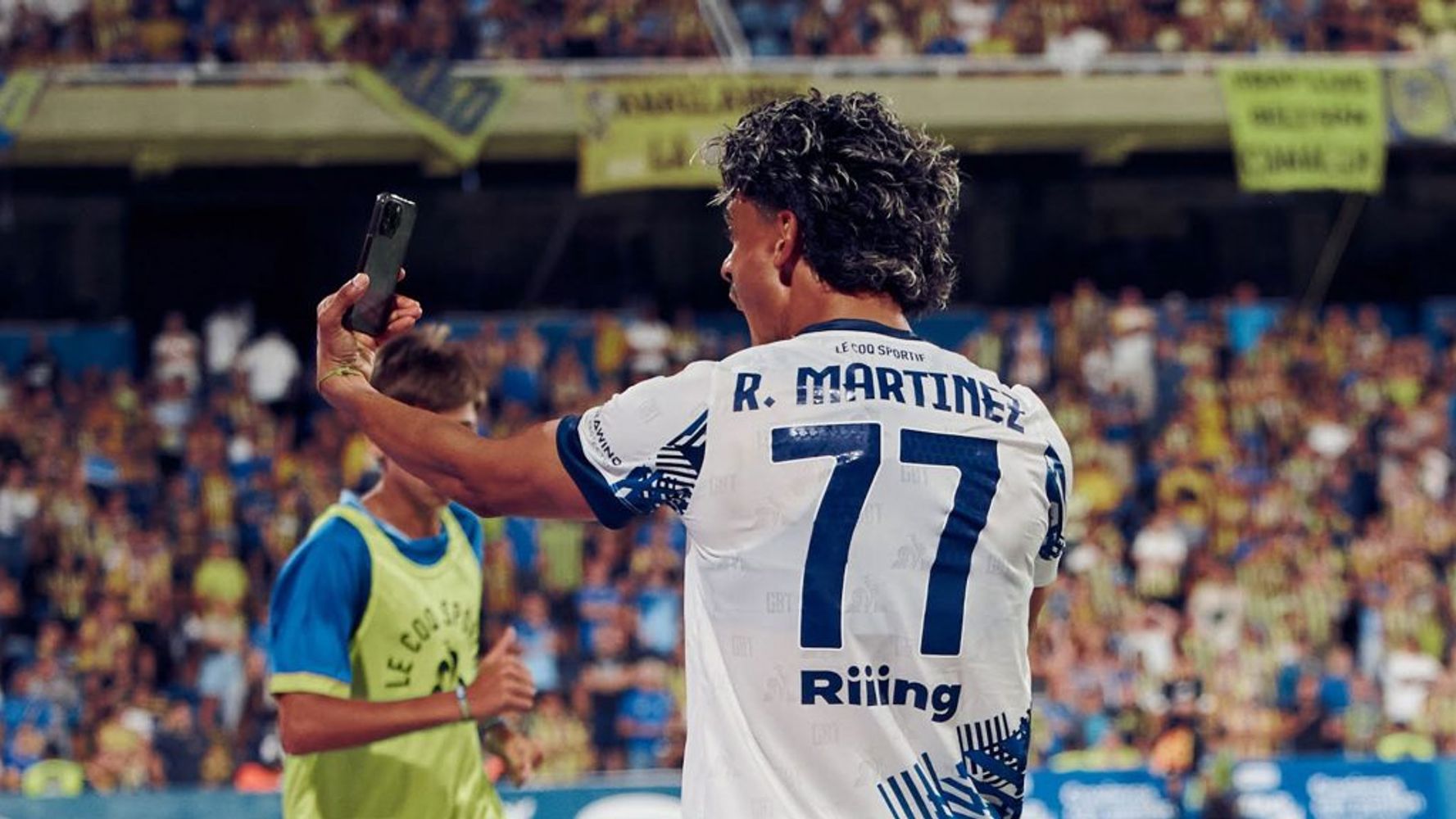 Ronaldo Martínez, llamando al gol en Talleres.