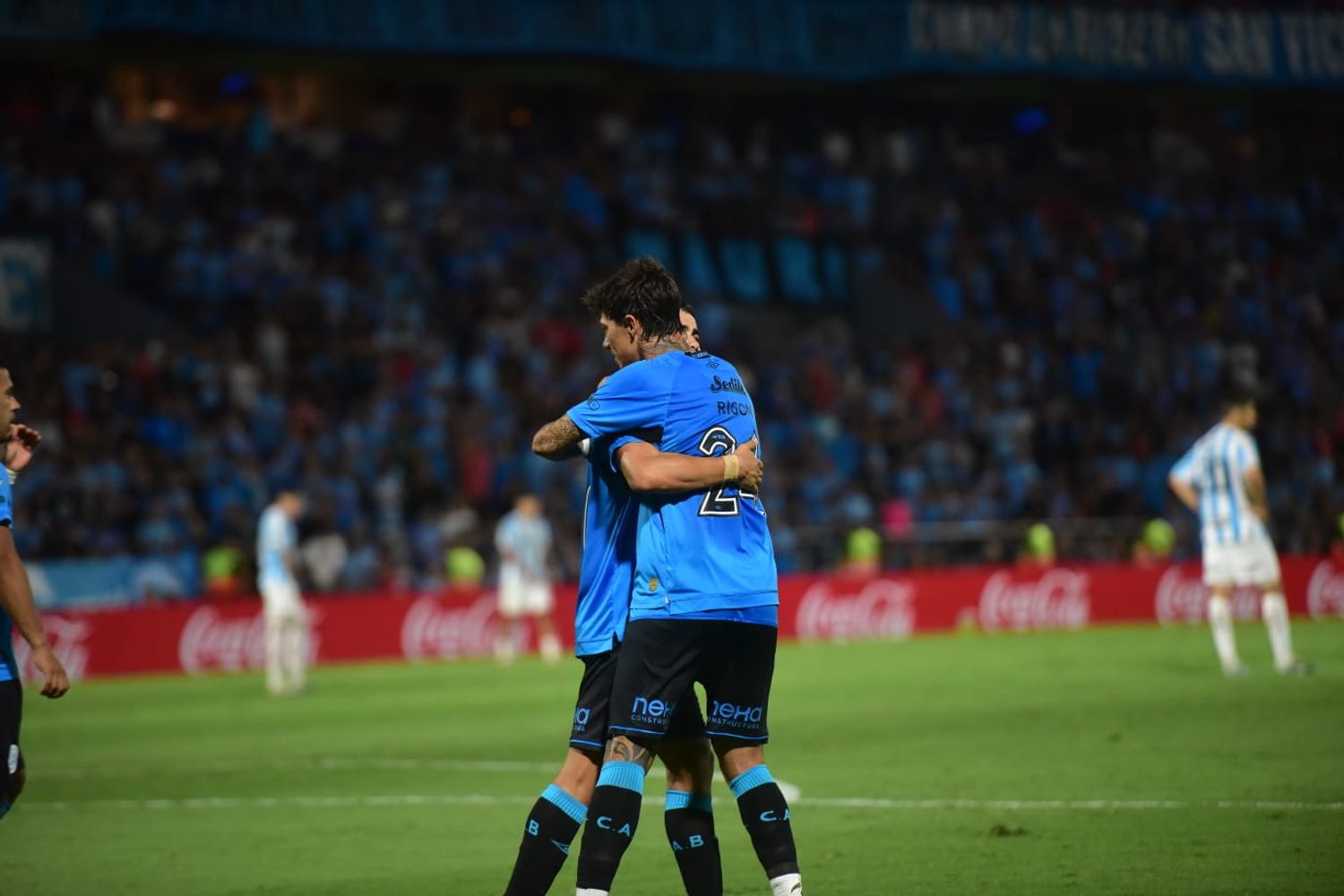Belgrano a puro gol en Alberdi.
