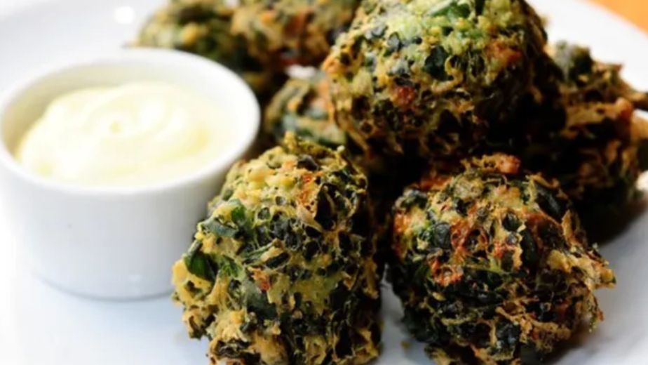 Ni harina ni fritura: cómo hacer buñuelos de acelga versión saludable