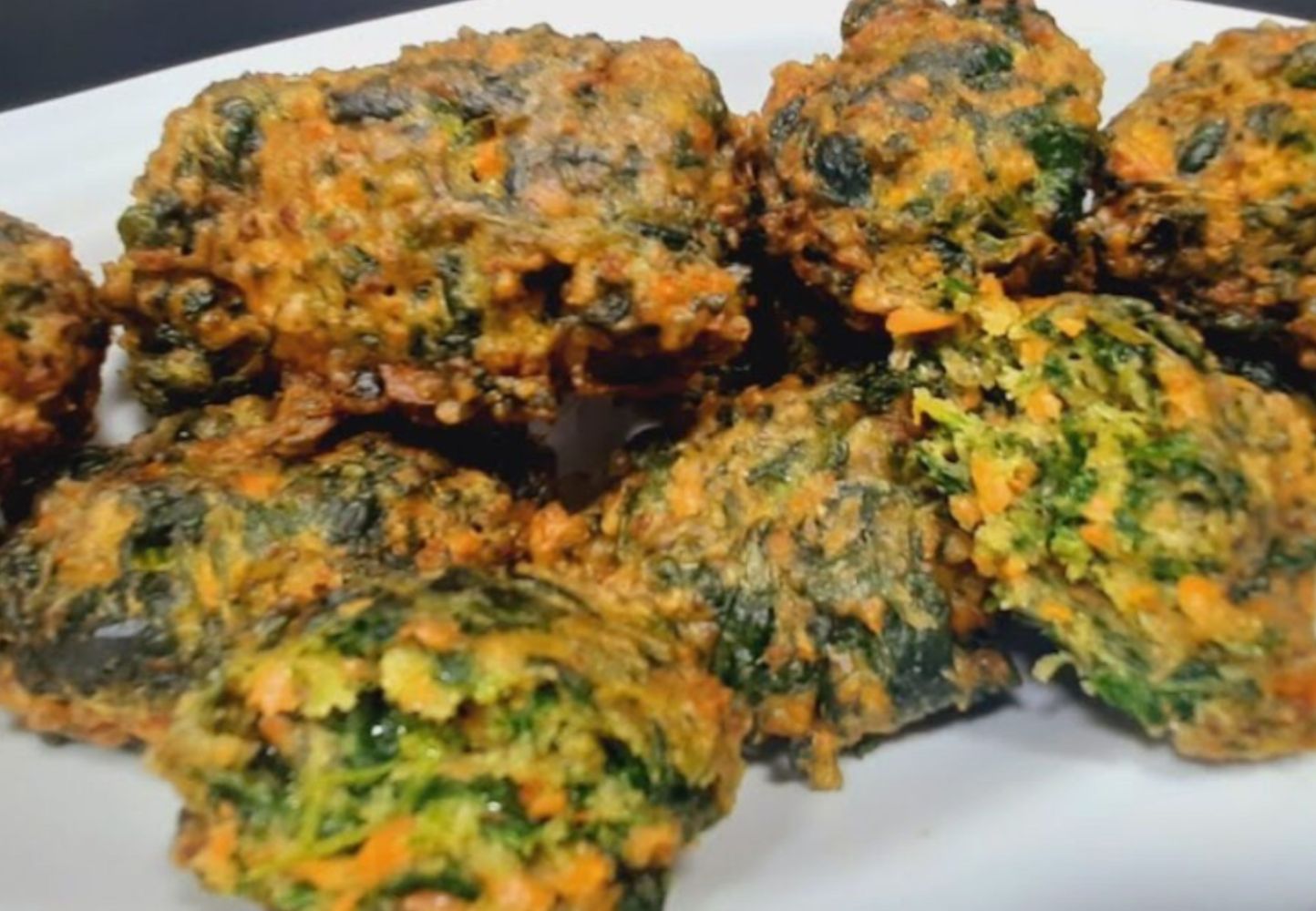 Ni harina ni fritura: cómo hacer buñuelos de acelga versión saludable