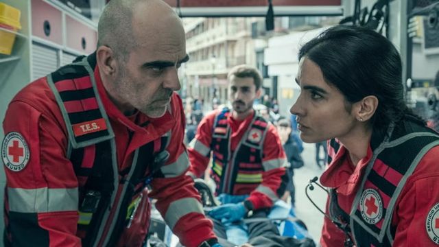 La serie sugerida tiene 8 capítulos en total.