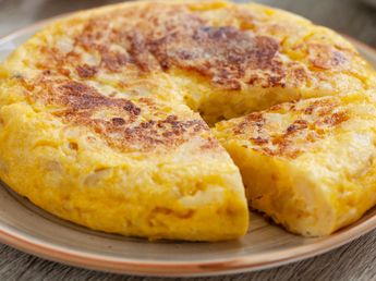Cómo hacer tortilla de papa sin huevos: la receta liviana y saludable para el almuerzo o la cena en verano