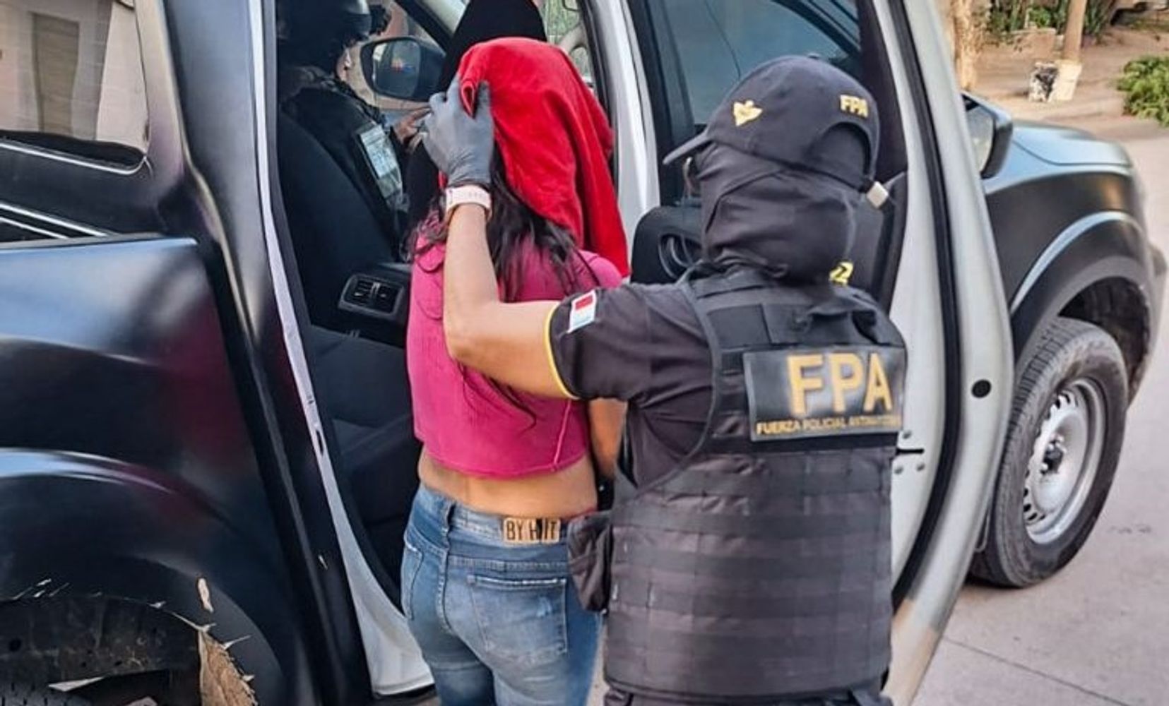 Fuerza Policial Antinarcotráfico desarticula banda en Arroyito: 10 detenidos