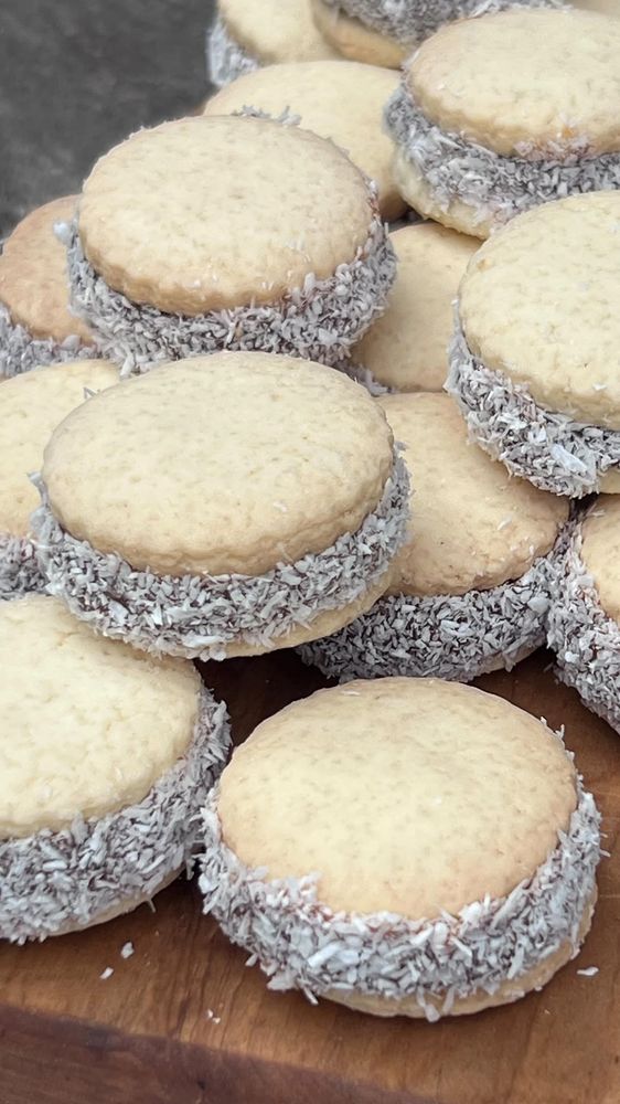 Así quedan los alfajorcitos con esta receta.