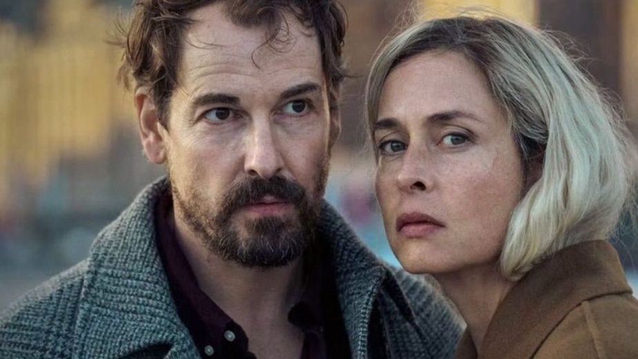 Netflix: la serie alemana de 6 capítulos que mezcla espionaje, secretos familiares y un pasado que amenaza con destruirlo todo