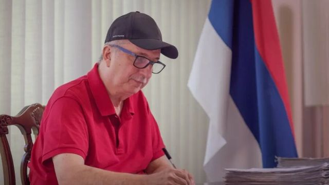 El gobernador de Misiones eliminó 114 cargos jerárquicos del Estado provincial.